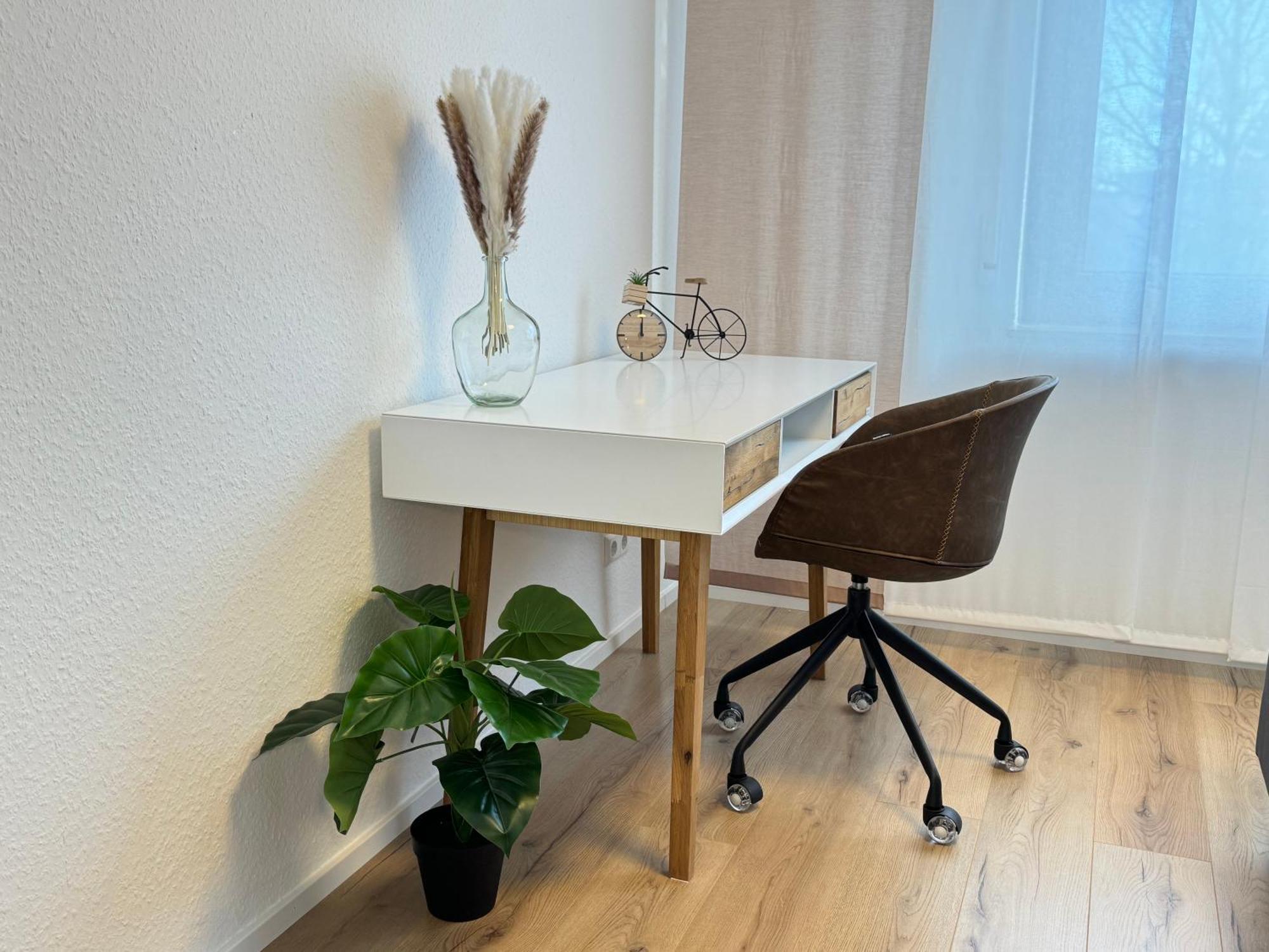 3 Zimmer Apartment, 90 Qm, Ruhig Und Zentrumsnah, Max 6 Pers, 15 Qm Balkon , Private Garage, Internet 1000 Mbit Зиндельфинген Экстерьер фото