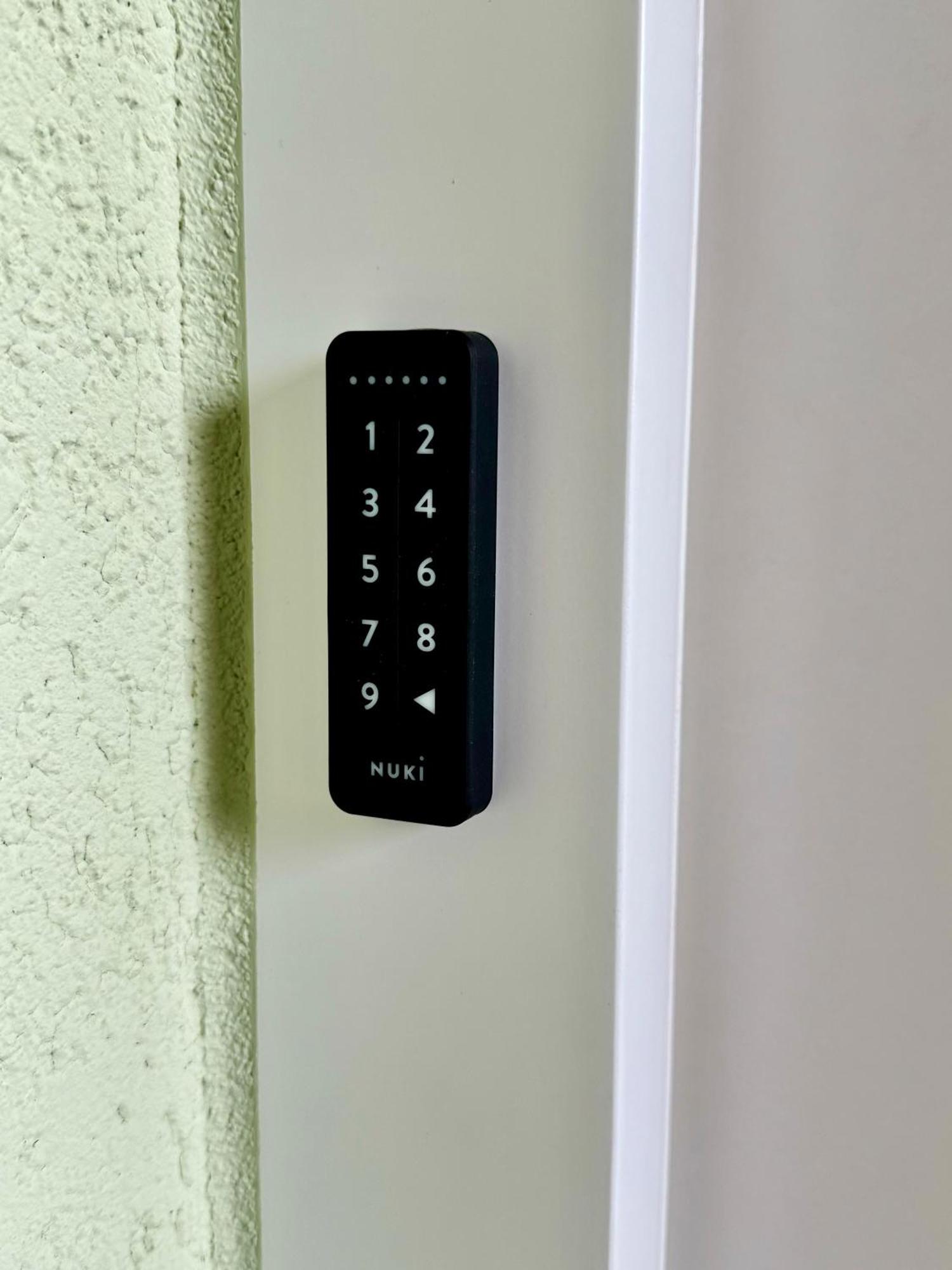 3 Zimmer Apartment, 90 Qm, Ruhig Und Zentrumsnah, Max 6 Pers, 15 Qm Balkon , Private Garage, Internet 1000 Mbit Зиндельфинген Экстерьер фото