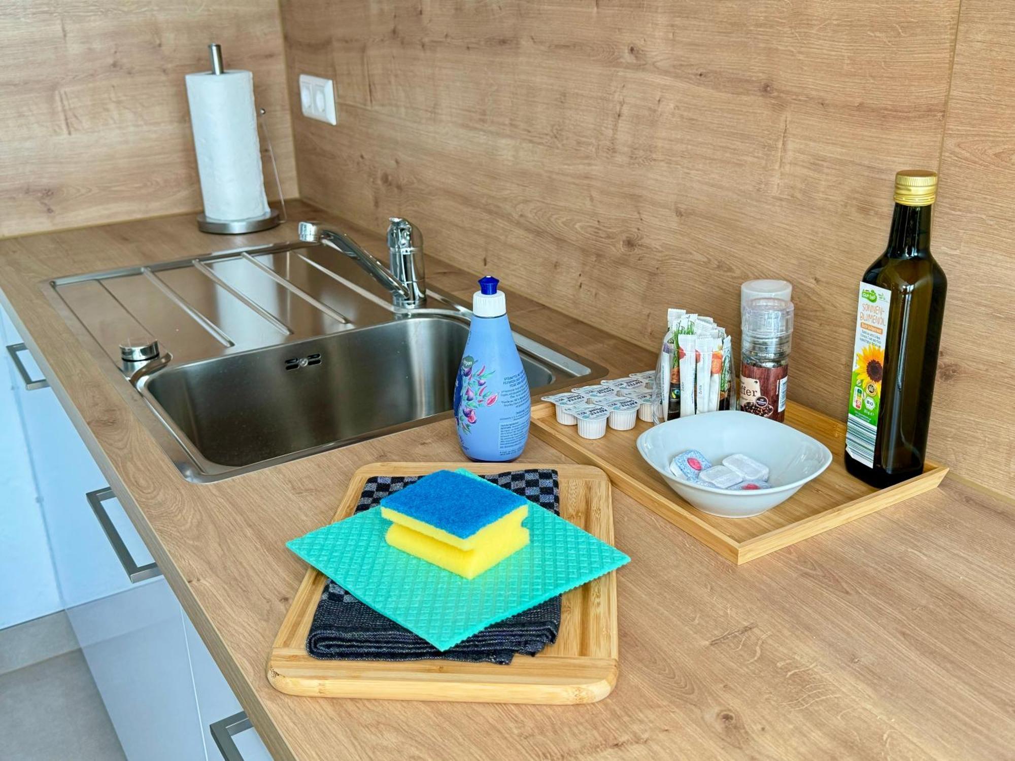 3 Zimmer Apartment, 90 Qm, Ruhig Und Zentrumsnah, Max 6 Pers, 15 Qm Balkon , Private Garage, Internet 1000 Mbit Зиндельфинген Экстерьер фото